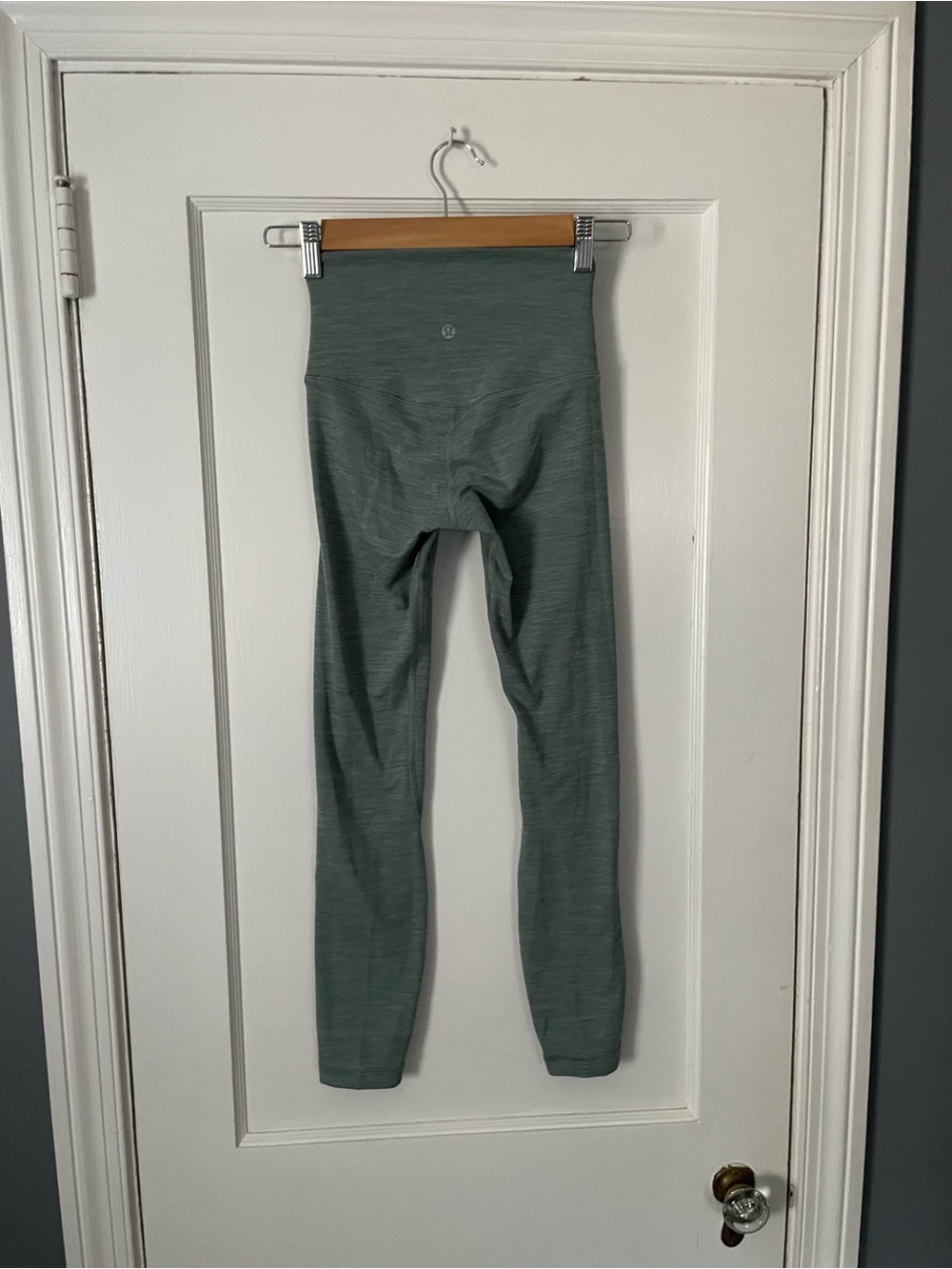 Lululemon Align High-Rise Pant 25"
Heathered Grey Sage Women’s size 2